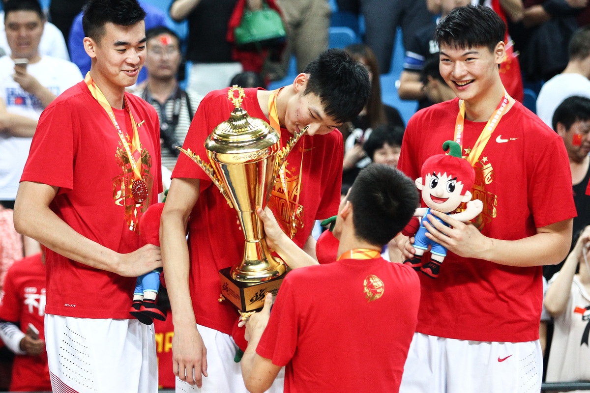 亚洲篮球冠军队壮行出征，磅礴场面震撼呈现的简单介绍